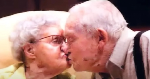100세 부부, 휴버트 할아버지와 준 할머니의 79년 동안 결혼 생활한 아름다운 사랑 이야기가 세계를 놀라게 했다.       <br>
