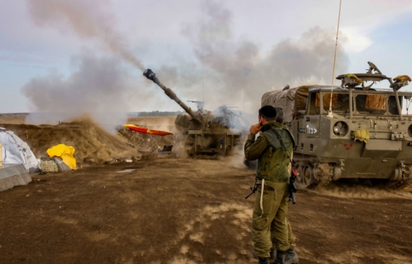 IDF 포병 부대가 2023년 11월 2일 이스라엘 북부 레바논과의 이스라엘 국경 근처 레바논을 향해 발포하고 있다.   ⓒJerusalem Post