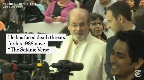 『사탄의 구절들』(The Satanic Verses)의 저자인 살만 루시디(Salman Rushdie)가 시아파 무슬림에 의해 칼에 찔렸다.      ⓒ뉴욕타임스 영상캡처<br>